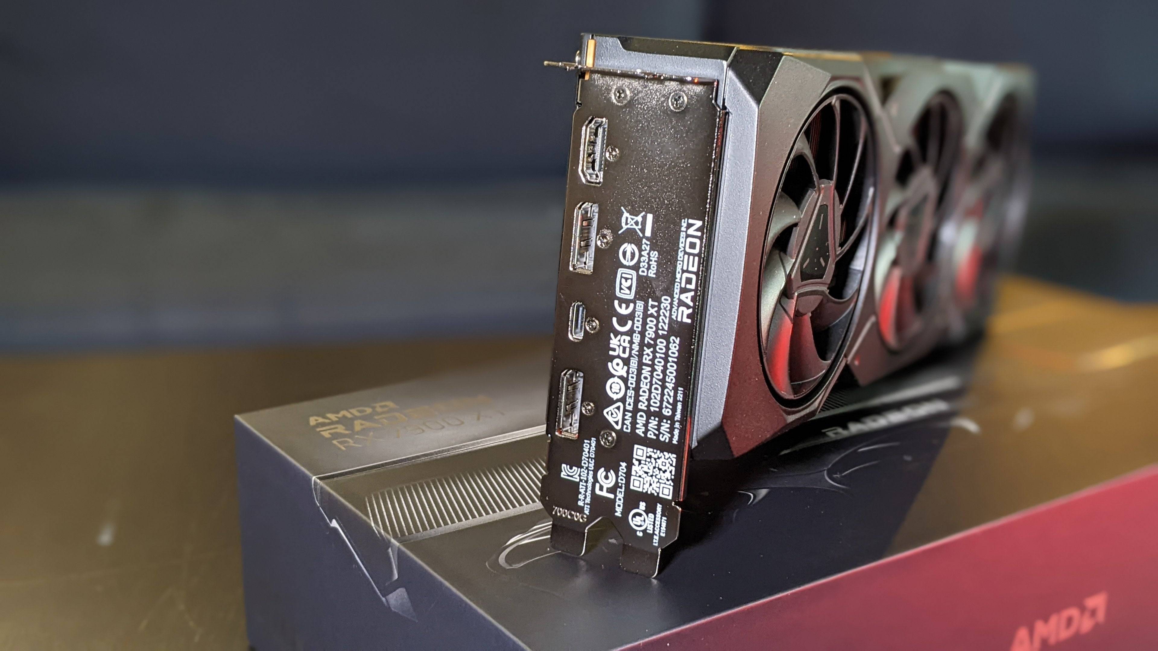 RX 7900 XTX IMAGE 4