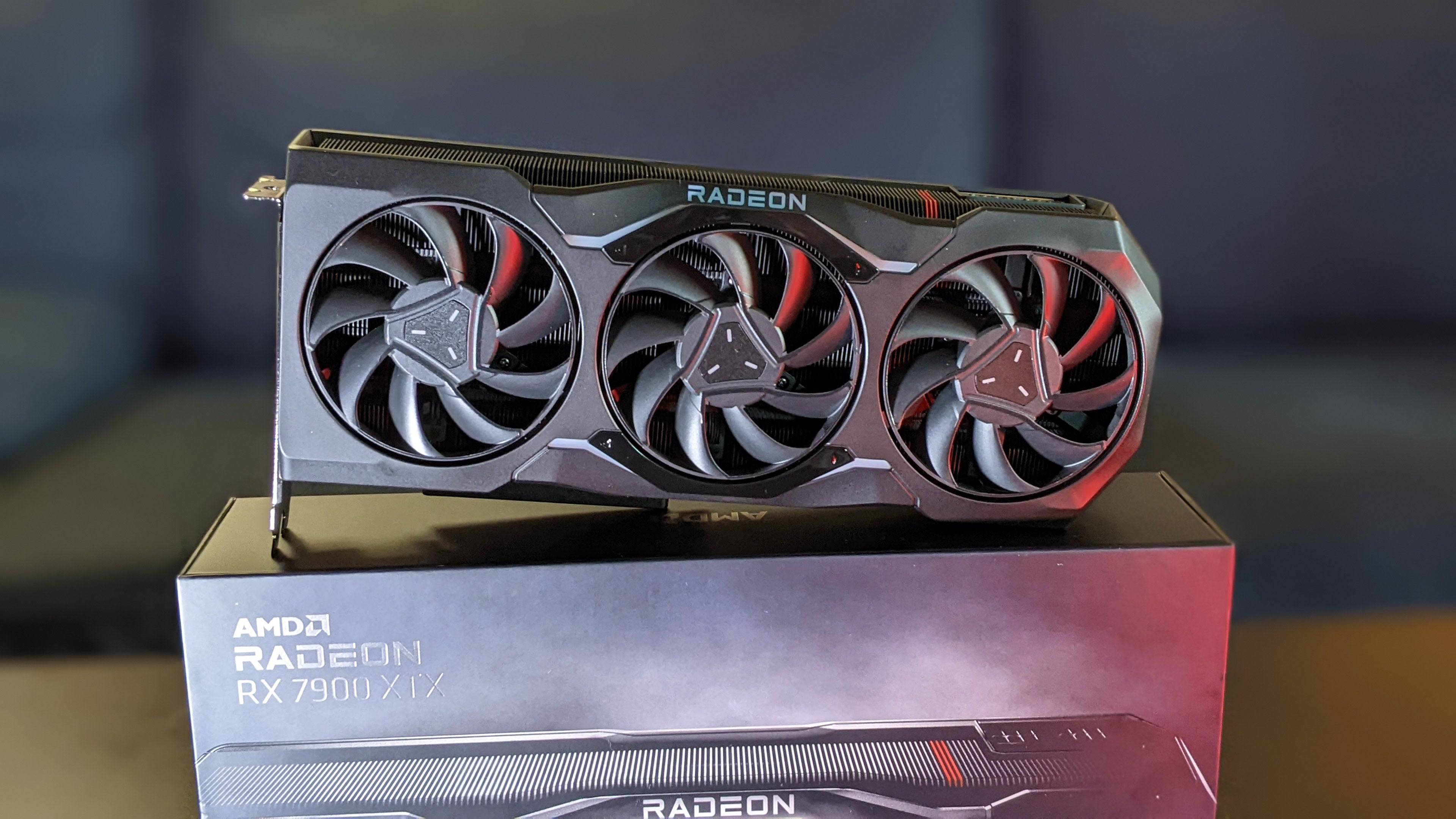 AMD RADEON RX 7900 XTX 사진 3