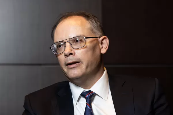 Ang Epic's Tim Sweeney ay tinutukoy na talunin ang Apple at Google, gayunpaman matagal na. Larawan ni Seongjoon Cho/Bloomberg.
