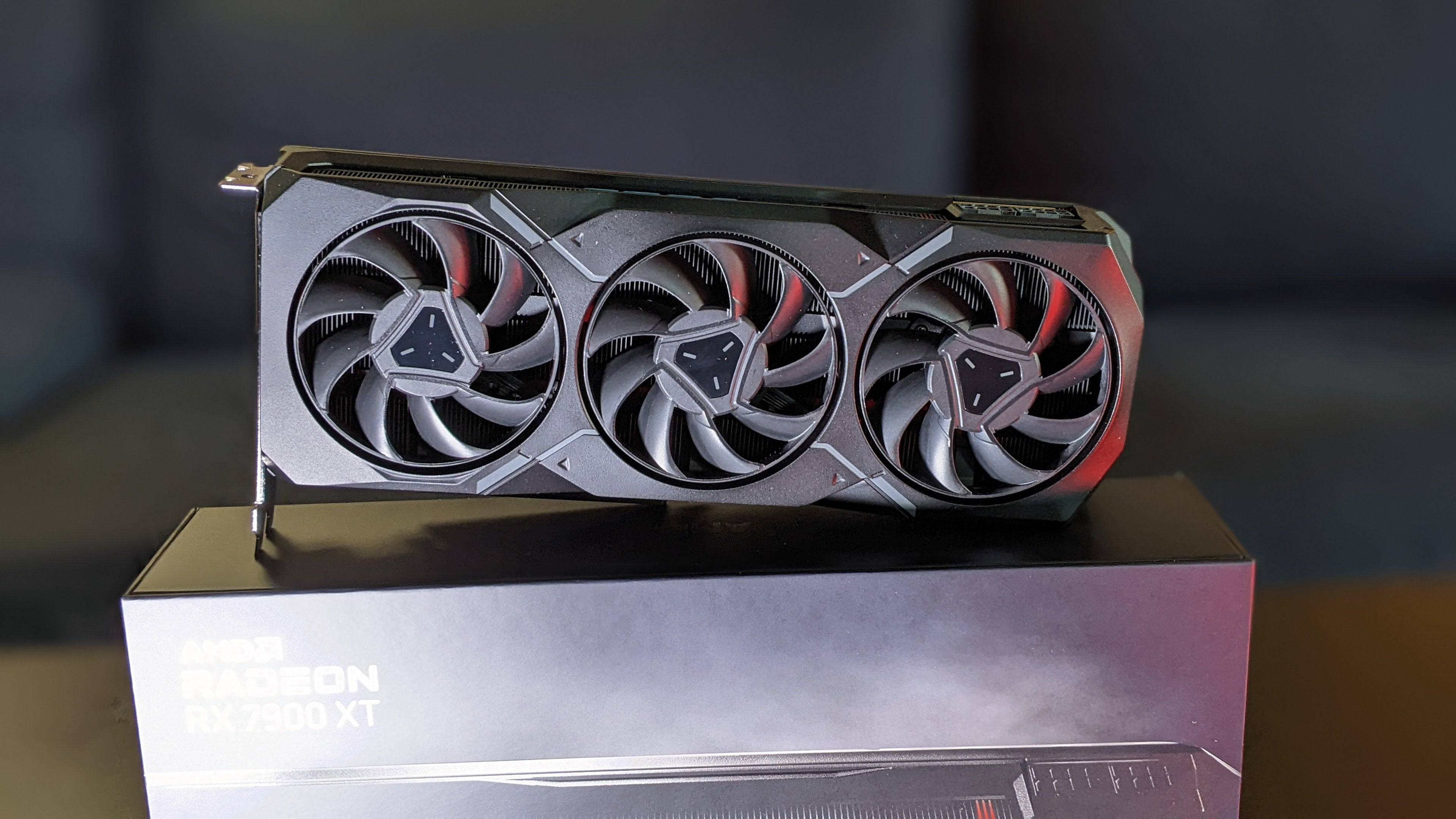RX 7900 XTX IMAGE 1